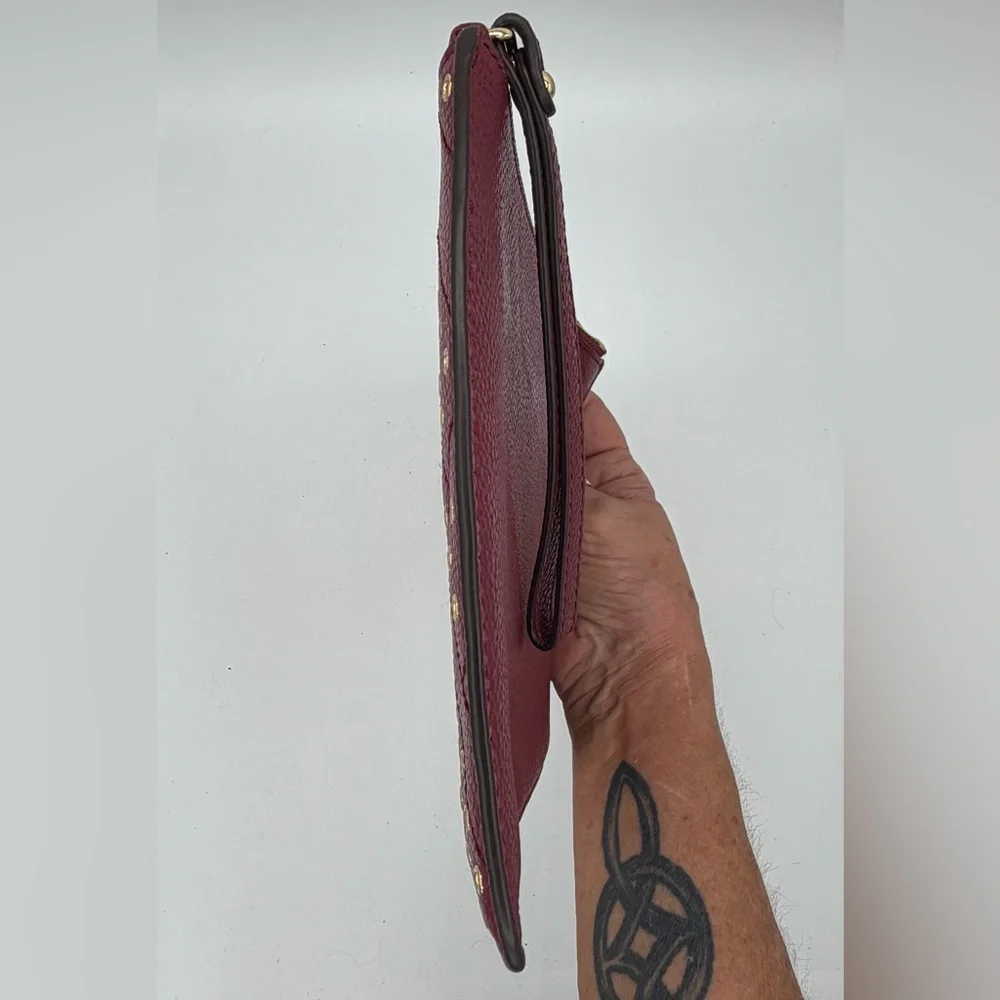 Michael Kors Jet Set Travel XL Zip Stud Clutch Wristlet Pebbled Leather Mulberry - Picture 7 of 10